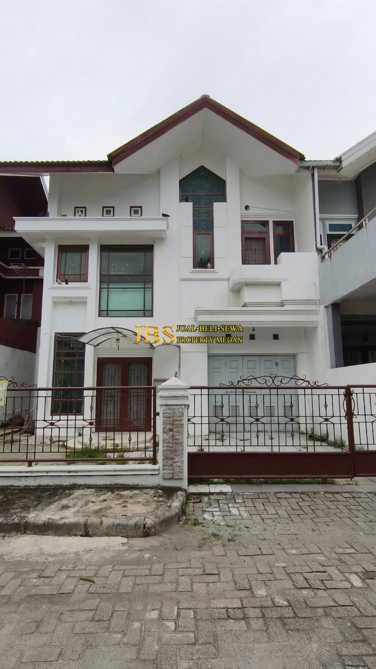 TERMURAH!! Disewakan Rumah 2 Tingkat di Komplek Cemara Hijau Jalan Metal - Medan
