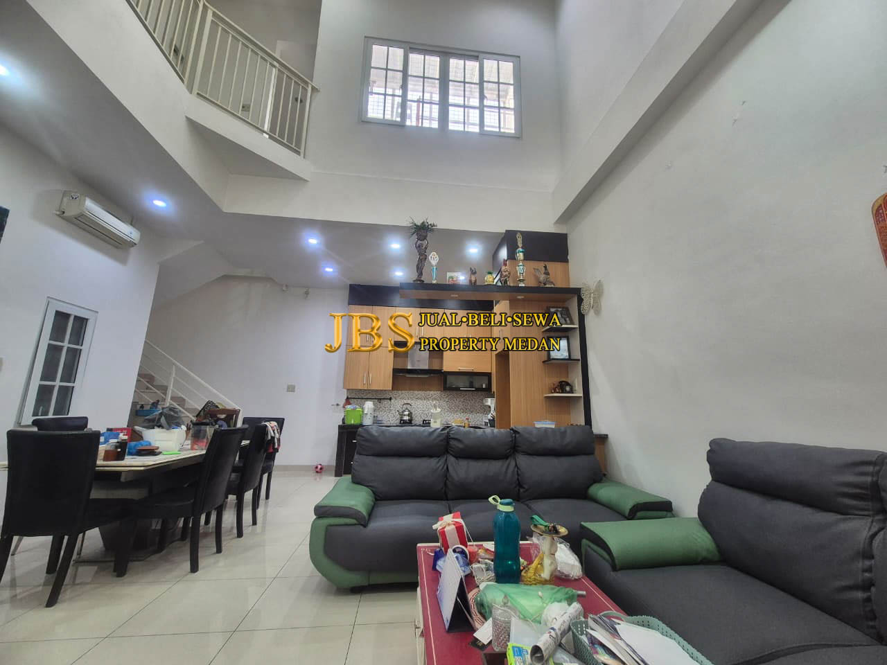 Jual Rumah 2 Tingkat Full Furnish di Komplek Cemara Asri Jalan Salak - Medan