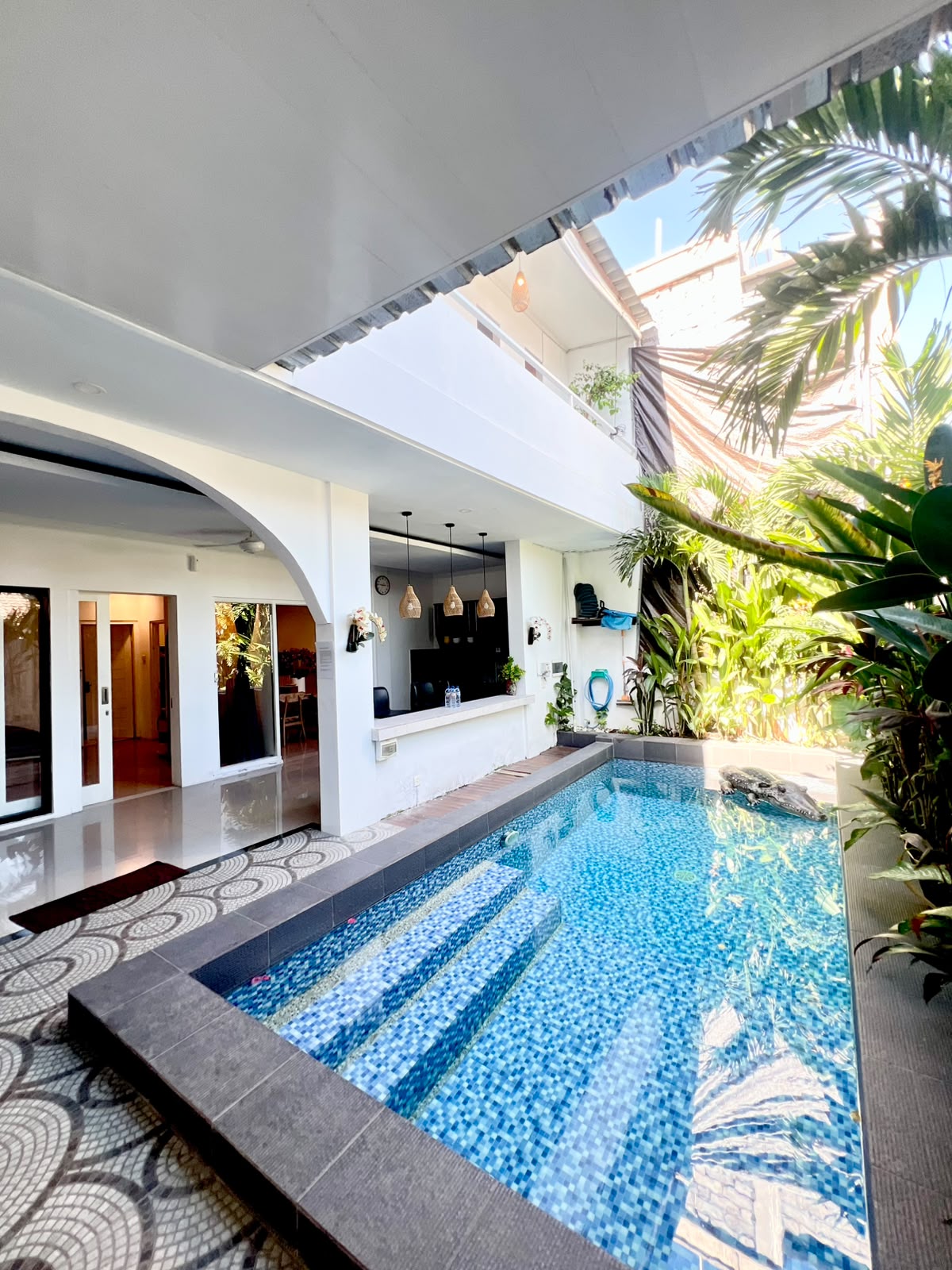 Dijual Villa Fully Furnished Luas Tanah 1,4 are , 3 kamar tidur dan Private Pool - 5 menit ke Babakan dan 10 menit ke Canggu | PRPC119