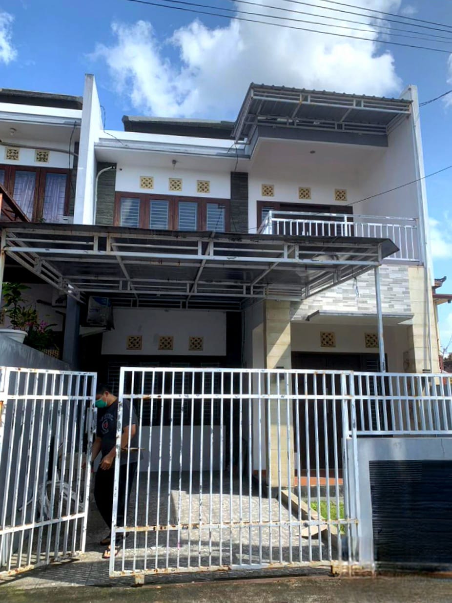 Dijual Rumah Siap Huni 2 Lantai Luas Tanah 1,25 Are 3+1 Kamar Tidur - 10 Menit ke Mitra 10 Gatsu | PRPD520