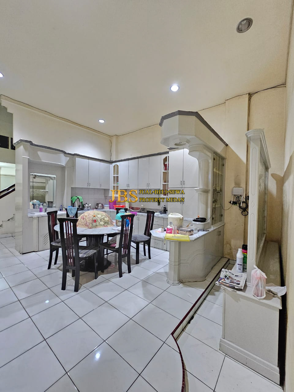 Jual Rumah 2,5 Tingkat di Jalan Kalianda (Dekat Jl. M.H Thamrin) - Medan