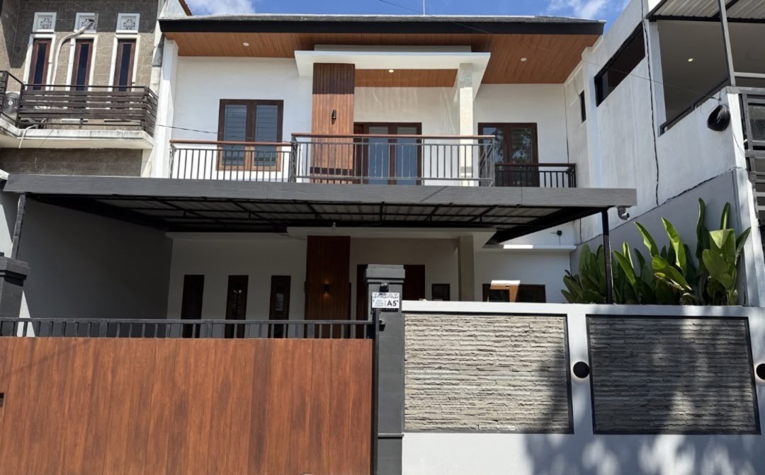 Dijual Rumah 2 Lantai 4 Kamar Tidur di Tanah 1,2 Are – 5 Menit ke Tiara Gatsu, 10 Menit ke Lumintang | PRPD537