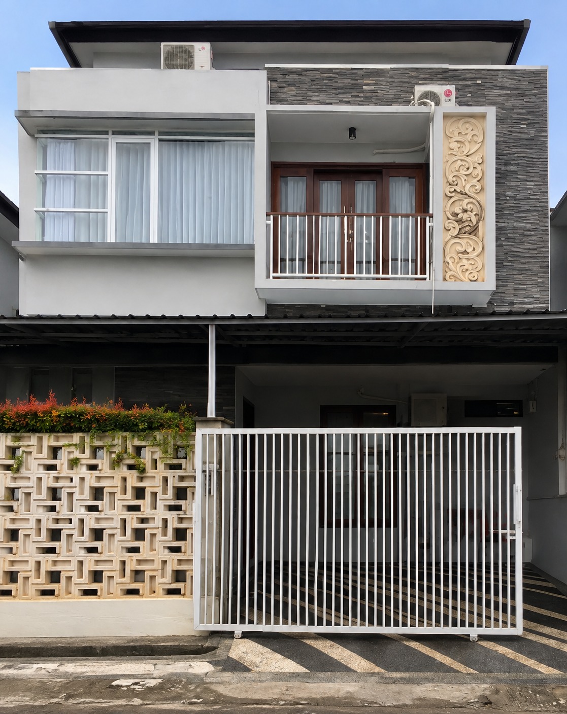 Dijual Rumah 2 Lantai, 3 Kamar Tidur dan Legalitas Lengkap. Cuma 10 Menit ke Canggu dan 15 Menit ke Tiara Gatsu | PRPB121