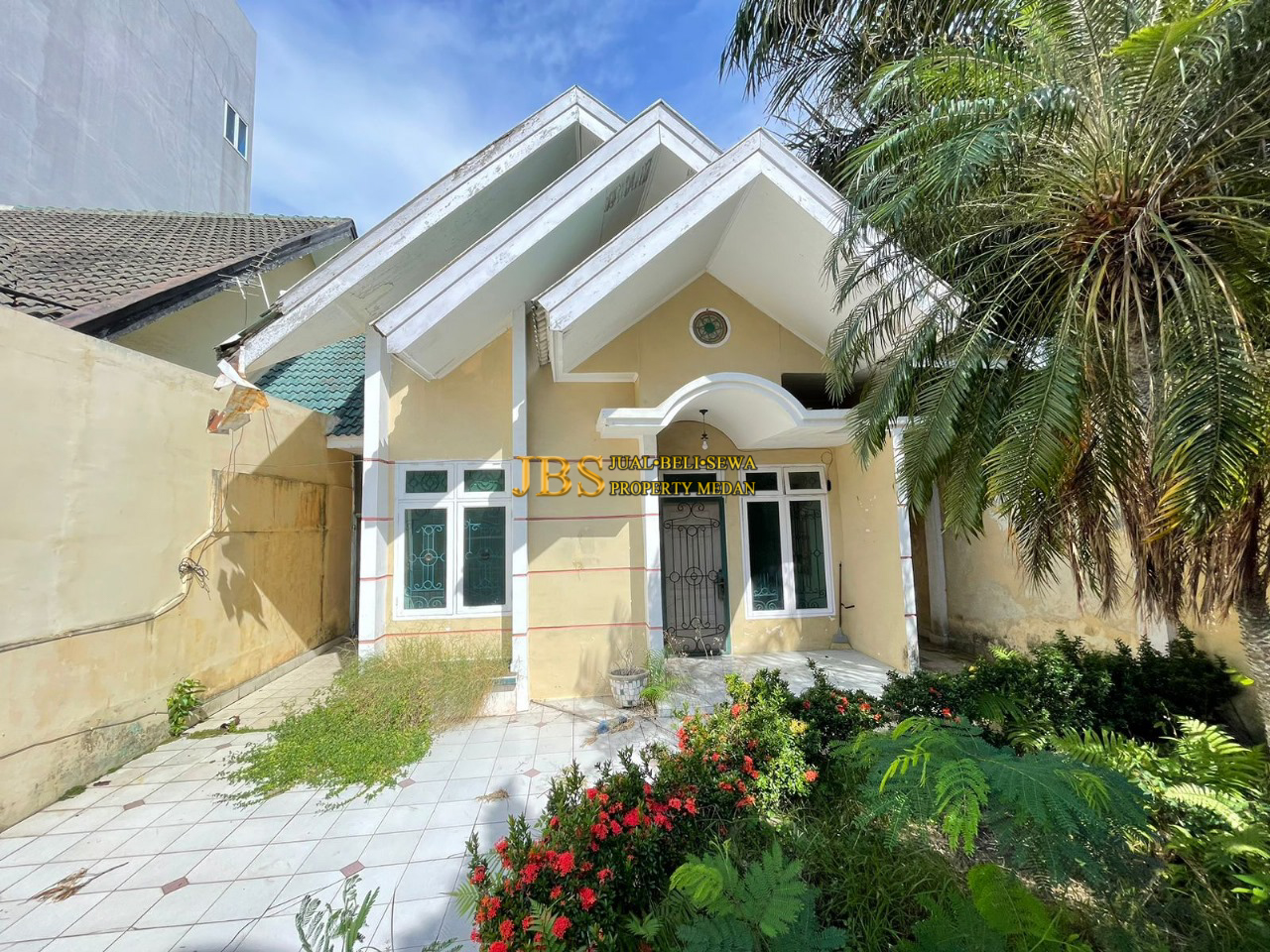 Rumah Hook Dijual di Komplek Cemara Hijau - Medan