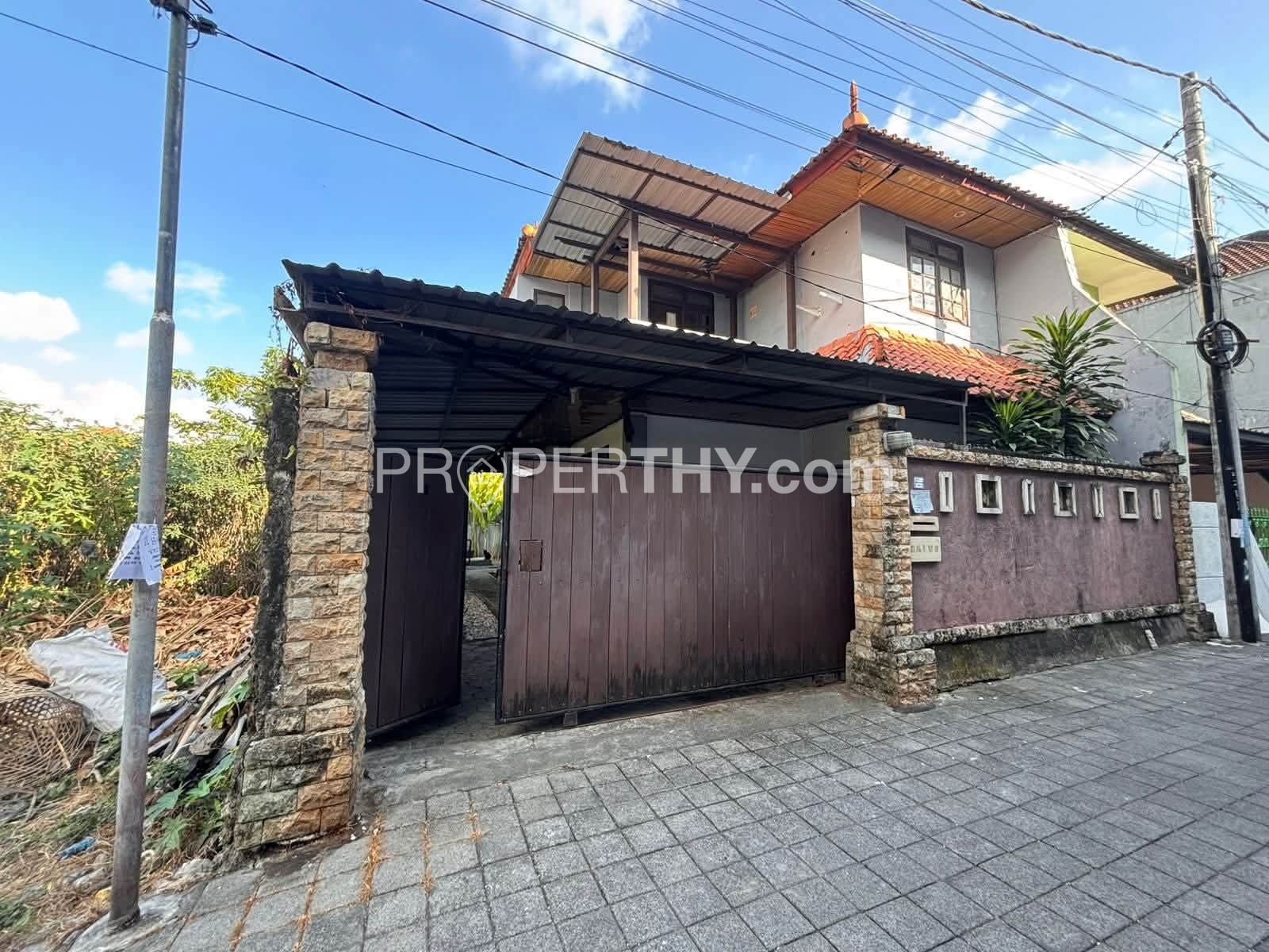 Dijual Rumah 2 Lantai Siap Huni Luas Tanah 1,87 Are Dengan 4 Kamar Tidur - 10 Menit ke TSM & 15 Menit ke Level 21 Mall | PRPD552