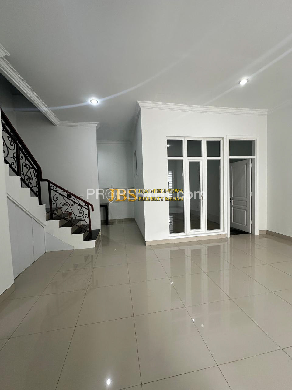 DIJUAL CEPAT!! Rumah 2 Tingkat di Komplek Citraland Gama City Medan Cluster Bahamas
