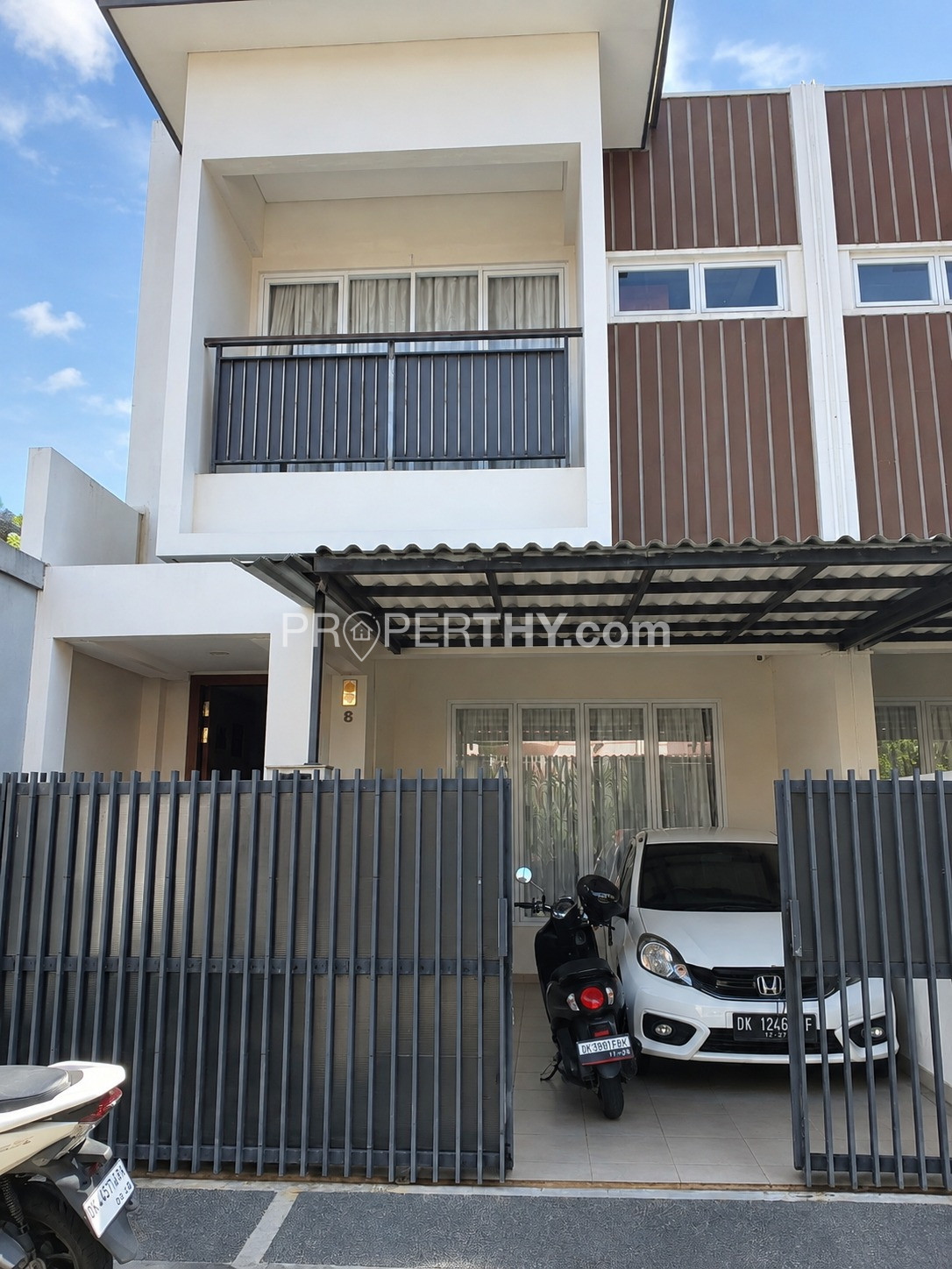 Dijual Rumah 2 Lantai 3 Kamar + Kamar ART di Kesambi – 7 Menit ke Canggu, 10 Menit ke Mitra10 Gatsu, SHM & IMB | PRPB127