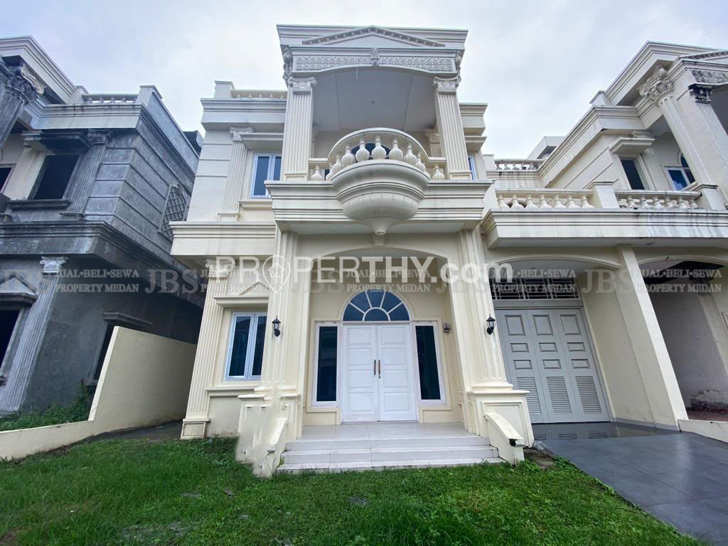 Rumah 2,5 Tingkat Dijual di Komplek Citra Garden Medan Cluster Royal Garden
