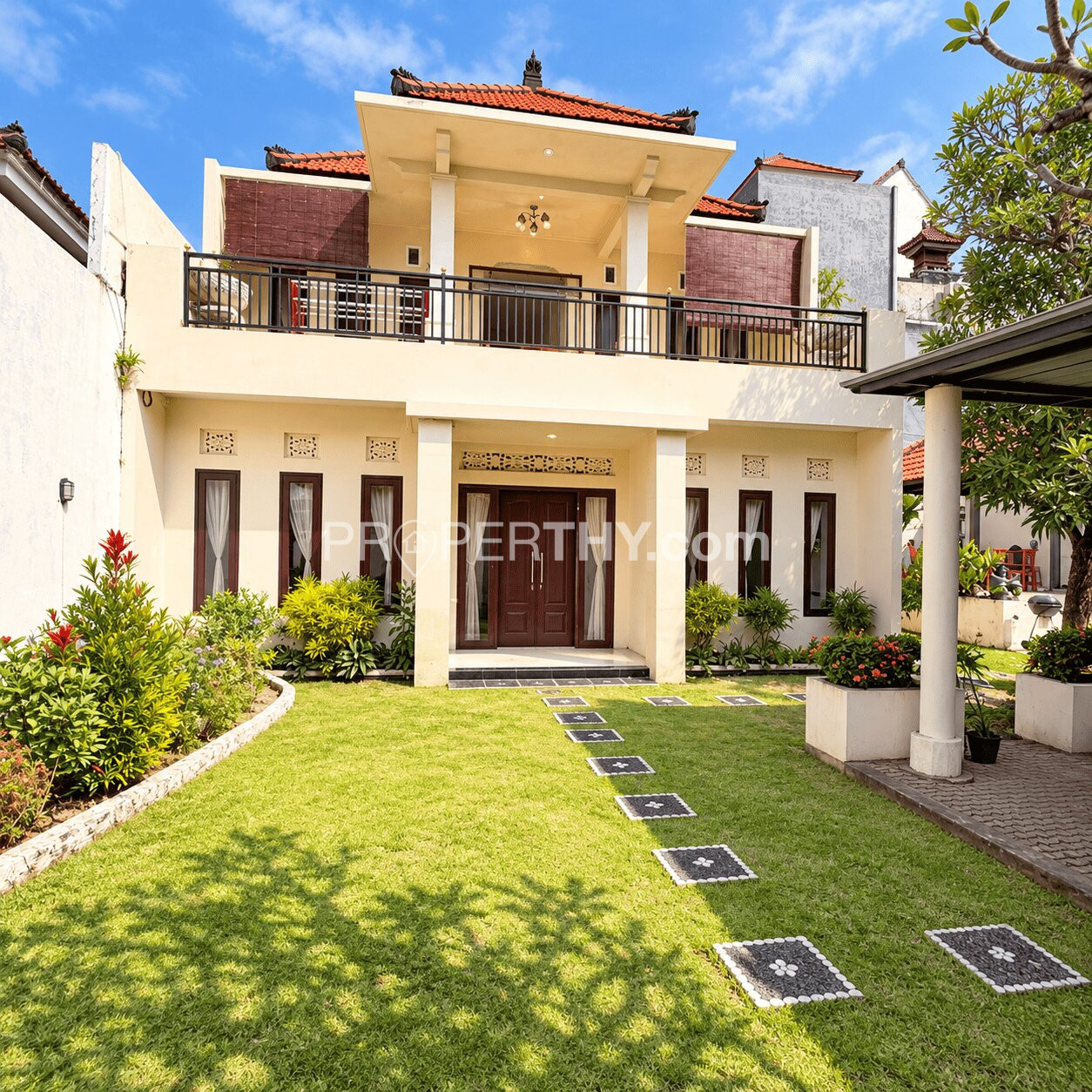 Dijual Villa 2 Lantai 3 Kamar di Sanur – Luas Tanah 3 Are, 7 Menit ke Pantai Mertasari & 10 Menit ke Icon Mall | PRPS68