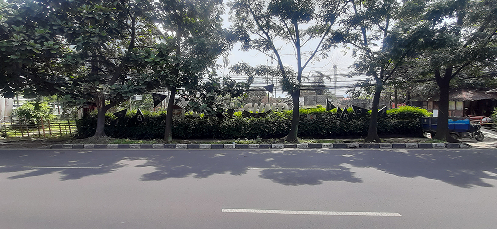 TANAH DAN BANGUNAN EKS. RESTO SUPER STRATEGIS DI JL. SOEKARNO-HATTA BANDUNG