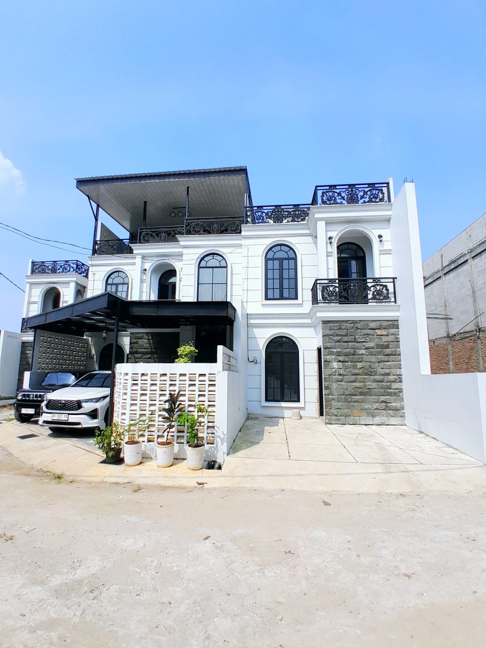 Hunian strategis dekat lrt cibubur