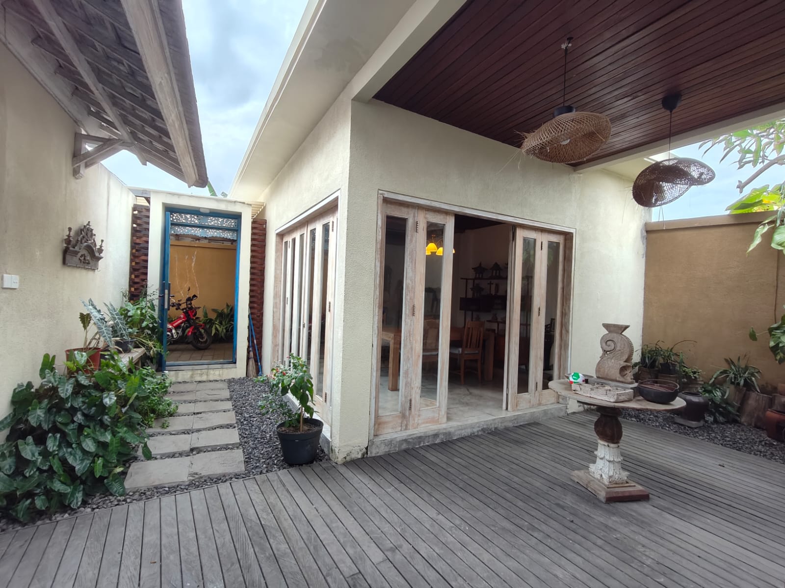 Villa Siap Huni Fully Furnished Dekat Pantai Purnama Sukawati 
