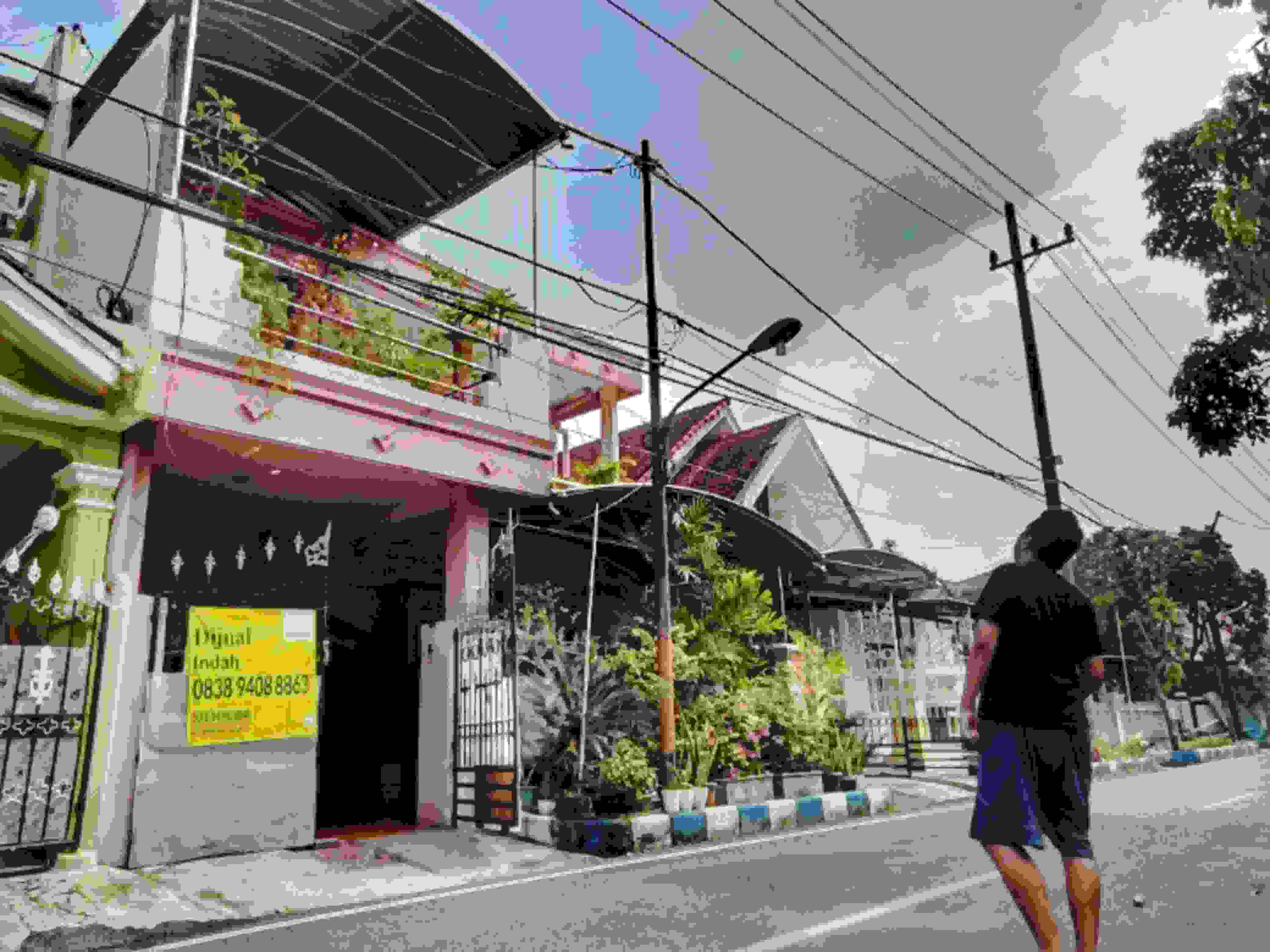 Rumah Mewah 2 Lantai Taman Indah – Row 3 Mobil, 240 m², One Gate Cluster, Dekat SMA 15 & Masjid Al Akbar