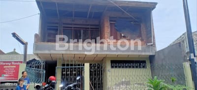 RUMAH DI PUSAT KOTA SINGARAJA DEKAT CLANDYS(KBG)