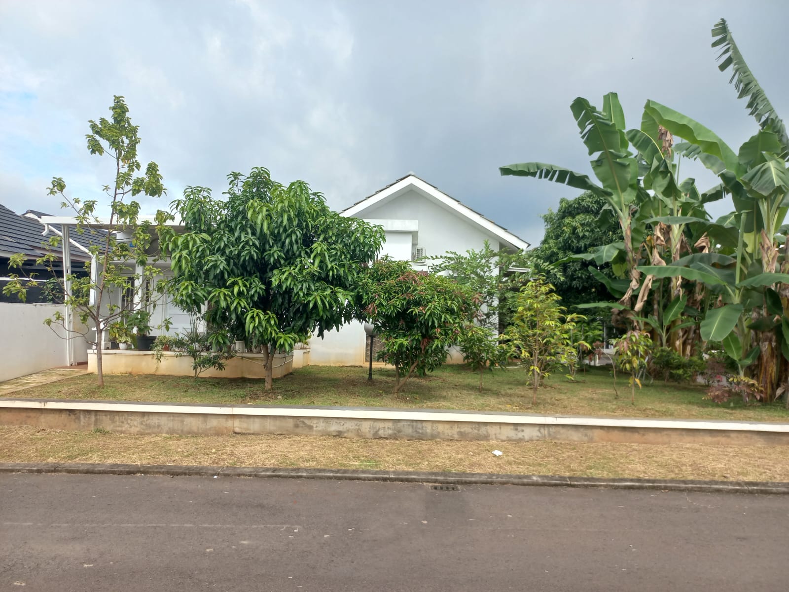 Rumah 2 lantai di bsb city dekat kawasan bisnis