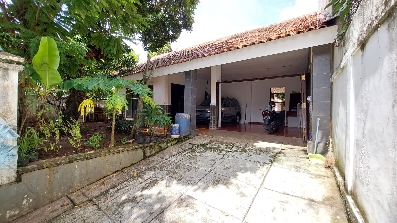 Dijual rumah di kawasan elite jakarta selatan