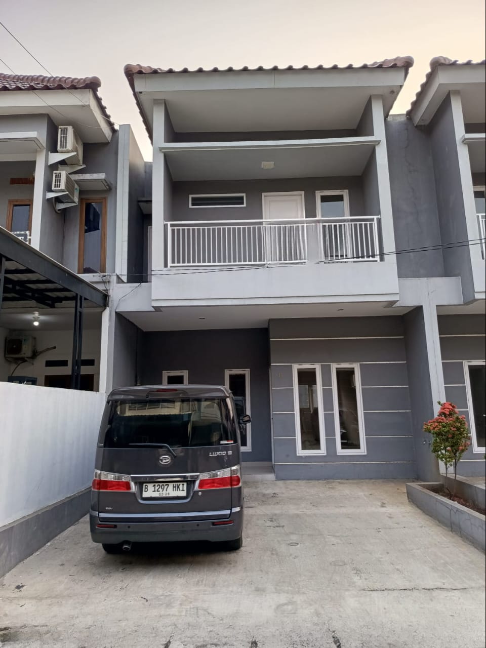 Rumah baru dalam cluster di Meruya Jakbar 