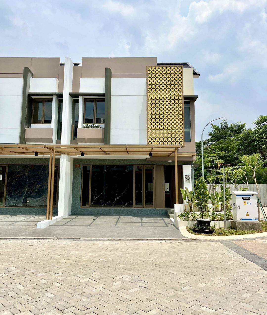 Rumah baru dalam cluster di Metro 