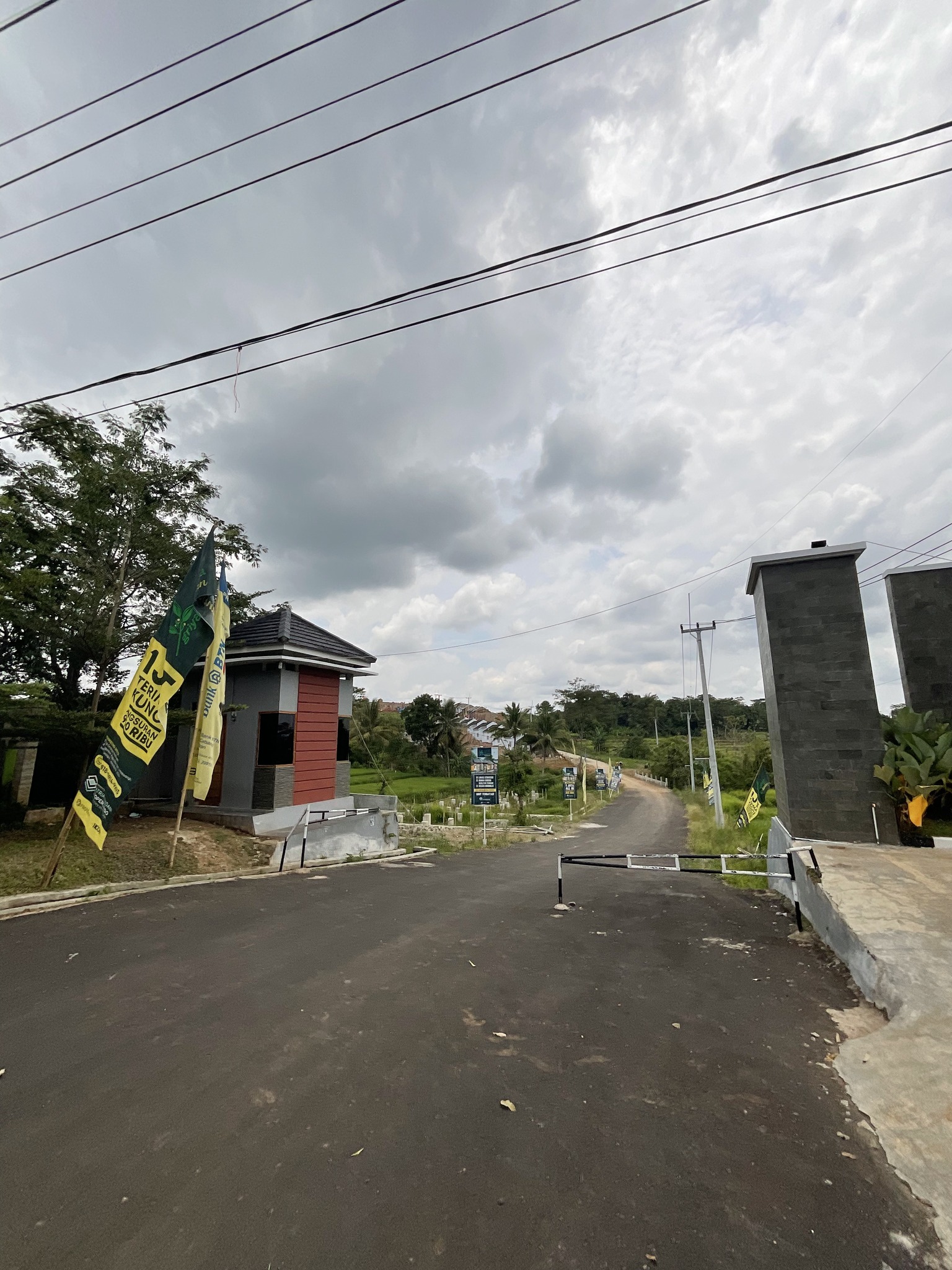 Perumahan Subsidi Pinggir Jalan Raya Lebakwangi Kuningan Dengan Uang ...