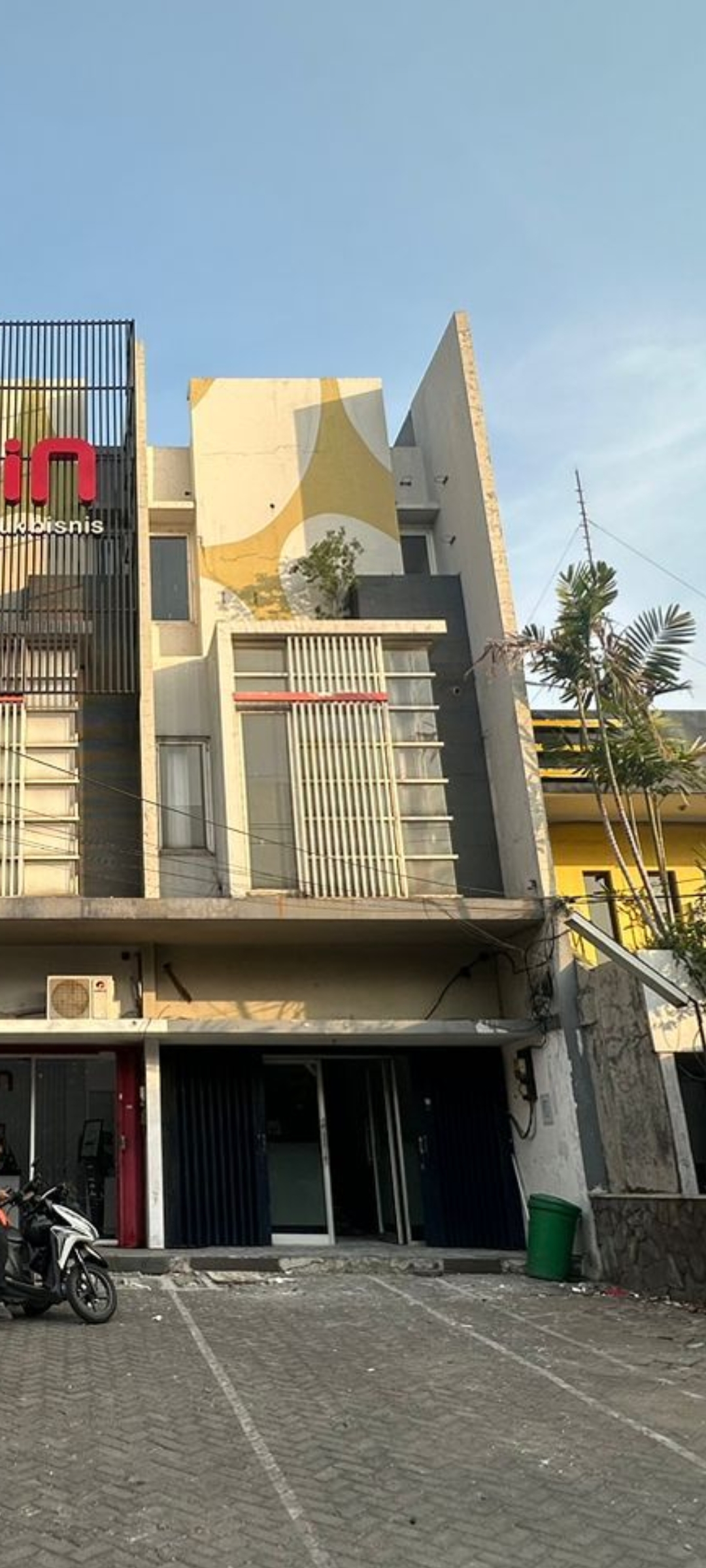 Ruko Siap Huni Lokasi nol jalan Raya Jemursari Surabaya 