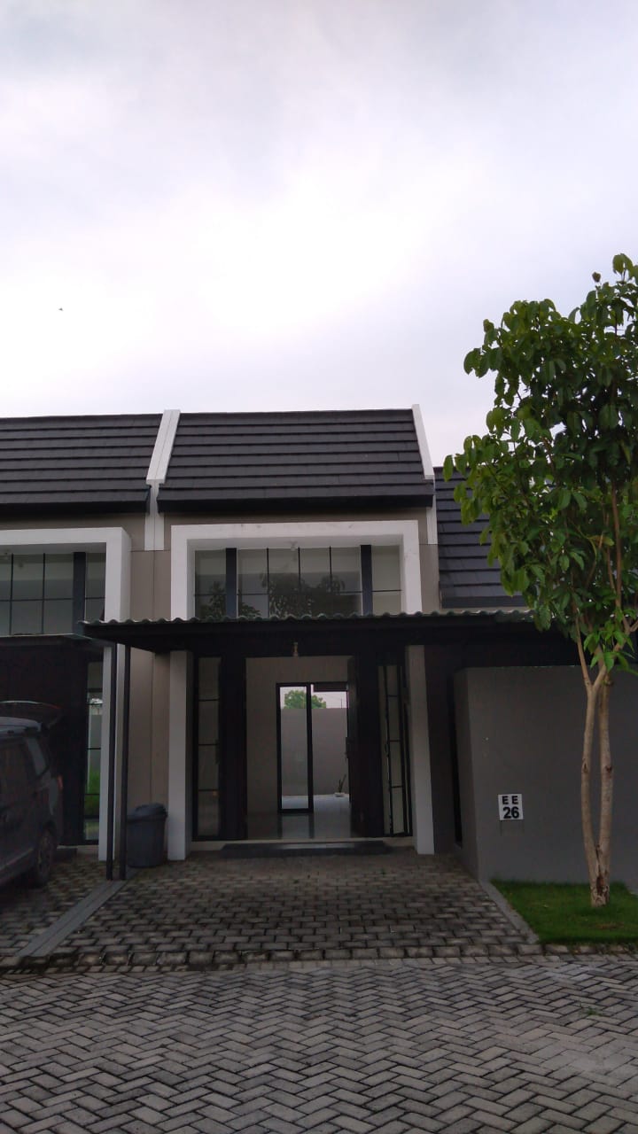 Grand Sunrise Cluster Eclipse